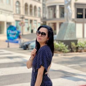 Meet your Posher, Janet